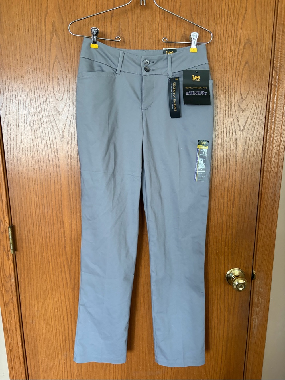 Lee Women's Secretly Shapes Straight Leg Pants —NWT